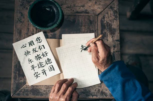 What Makes Chinese Translations So Difficult?
